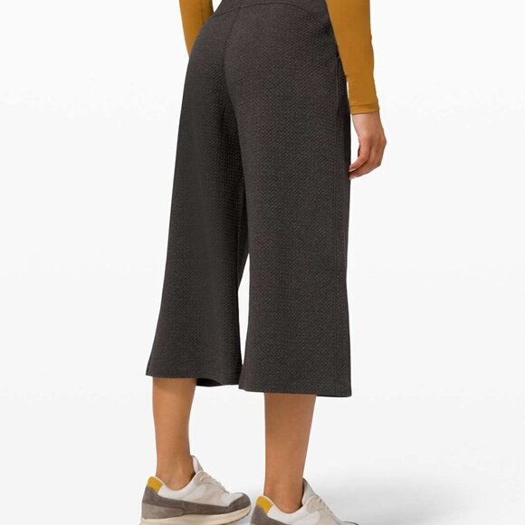 NWT Lululemon Pants Can You Feel the Pleat SHR Crop Women HBLK/BLK - Picture 2 of 11